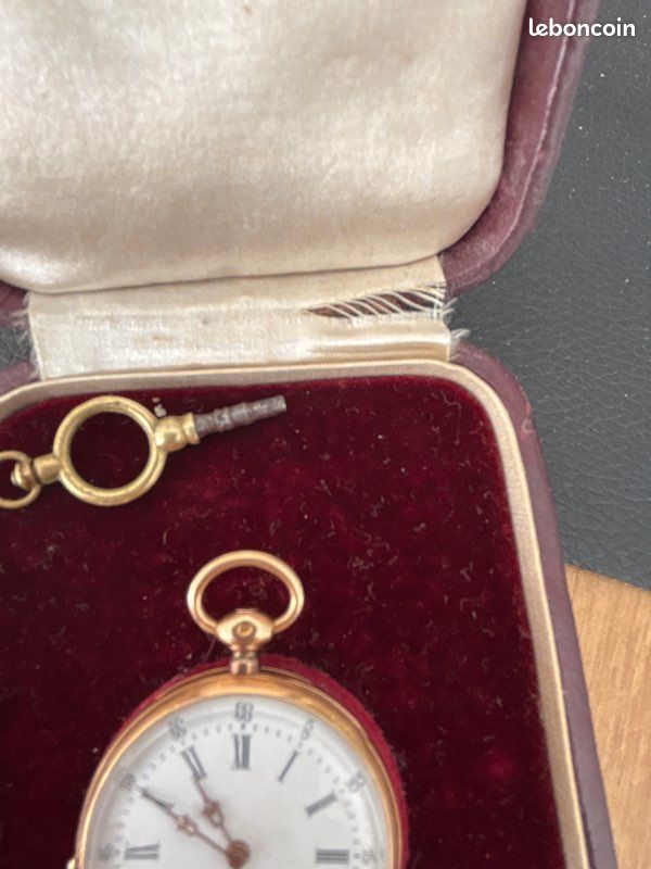 Montre Pendentif Ancienne Femme - Remplie D'or - Marque Hampden - État Excellent