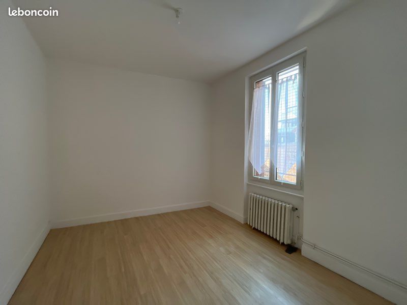 Appartement 3 pièces 90 m² · à Vichy · 90 m² · 900 €