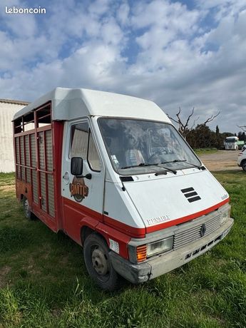 Trouvez votre camion bétaillère VL occasion idéal