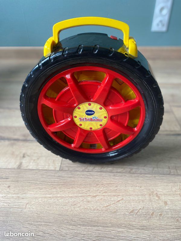 Tut tut bolides (image 1)