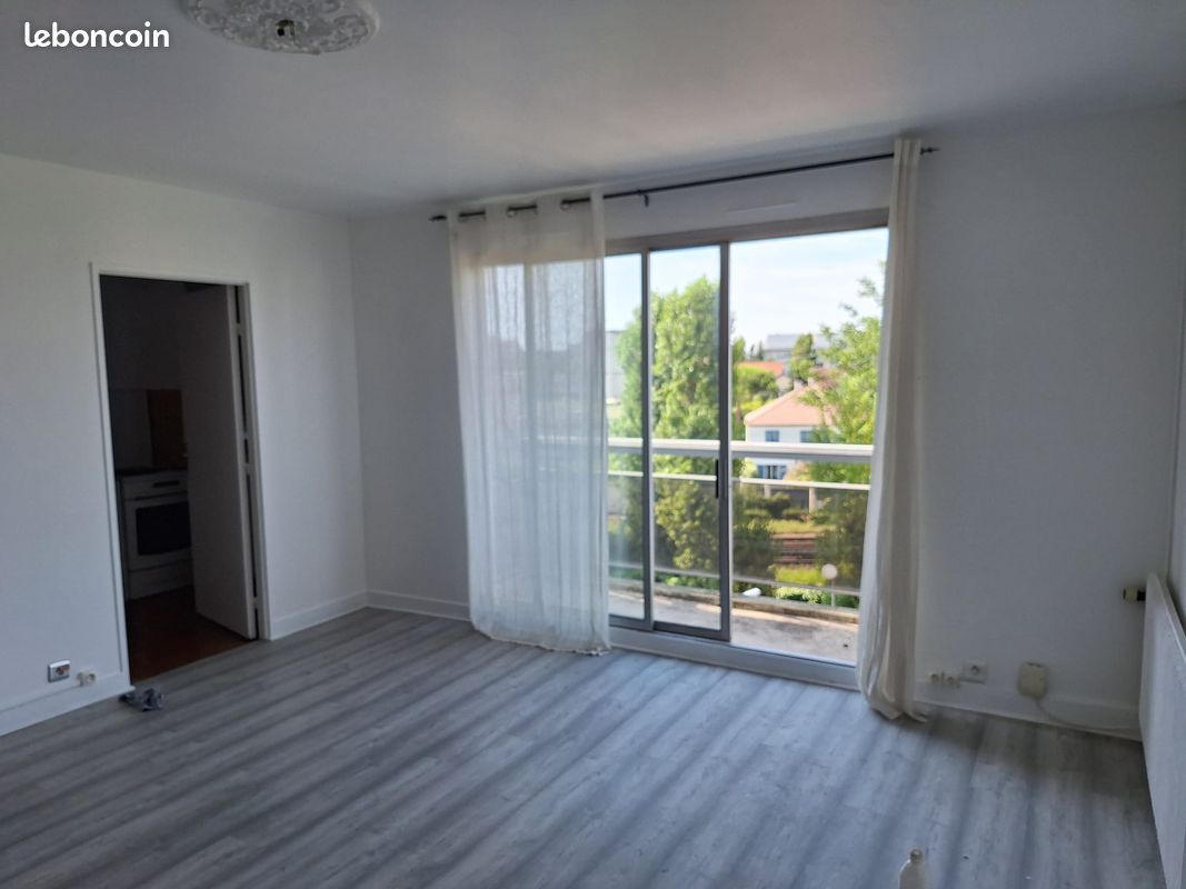 Appartement 2 pièces 47 m² · à Saint-Maur-des-Fossés · 47 m² · 1 098 €