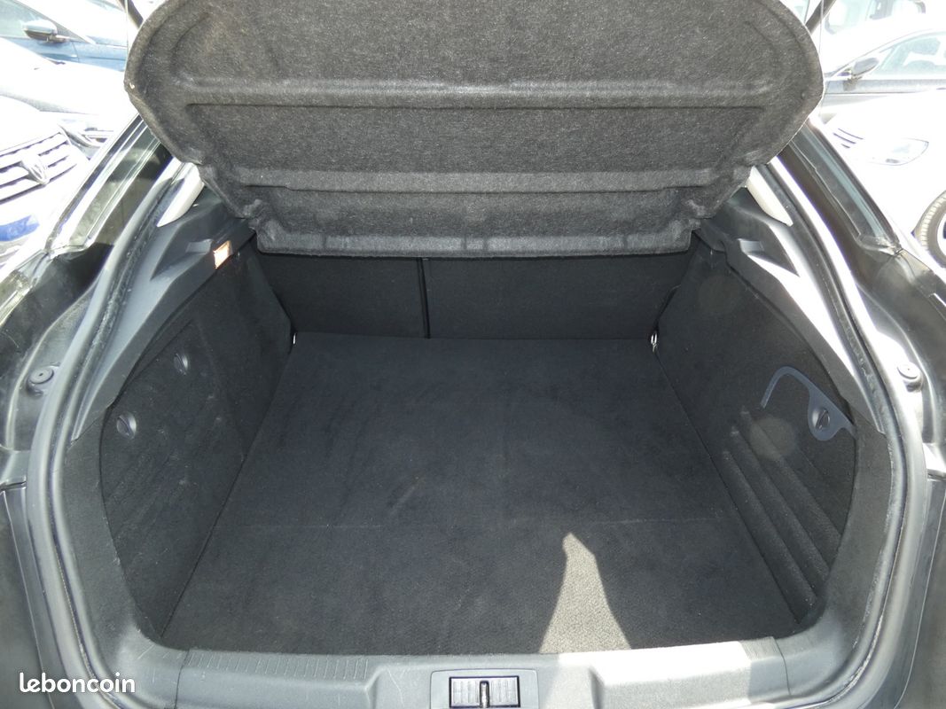 RENAULT LAGUNA 1.5 dCi 110 eco2 Bose Edition EDC (image 13)