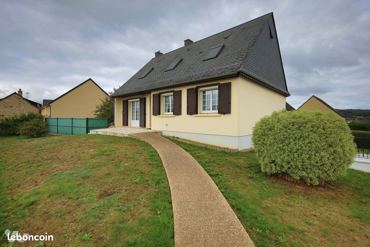 Maison 6 pièces 117 m² · à Bricquebec-en-Cotentin · 117 m² · 261 350 €
