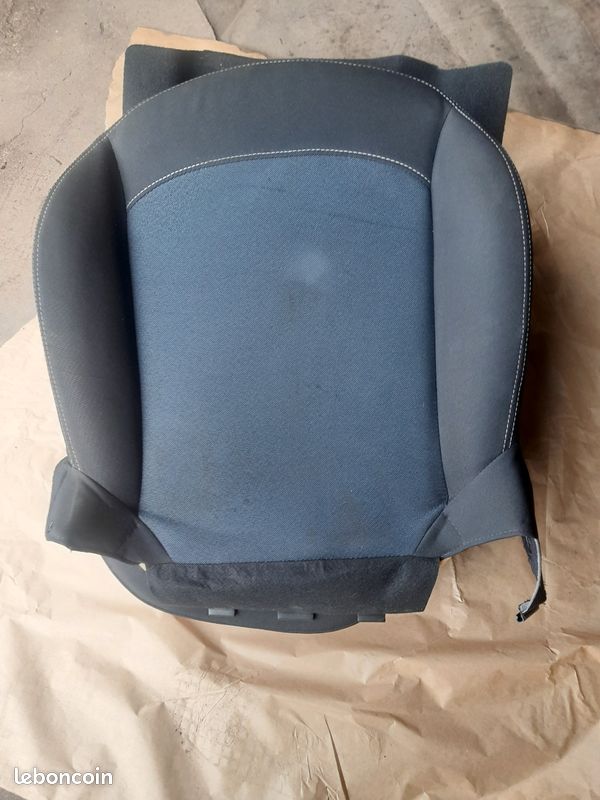 Assise de siège pour peugeot 208 (image 1)