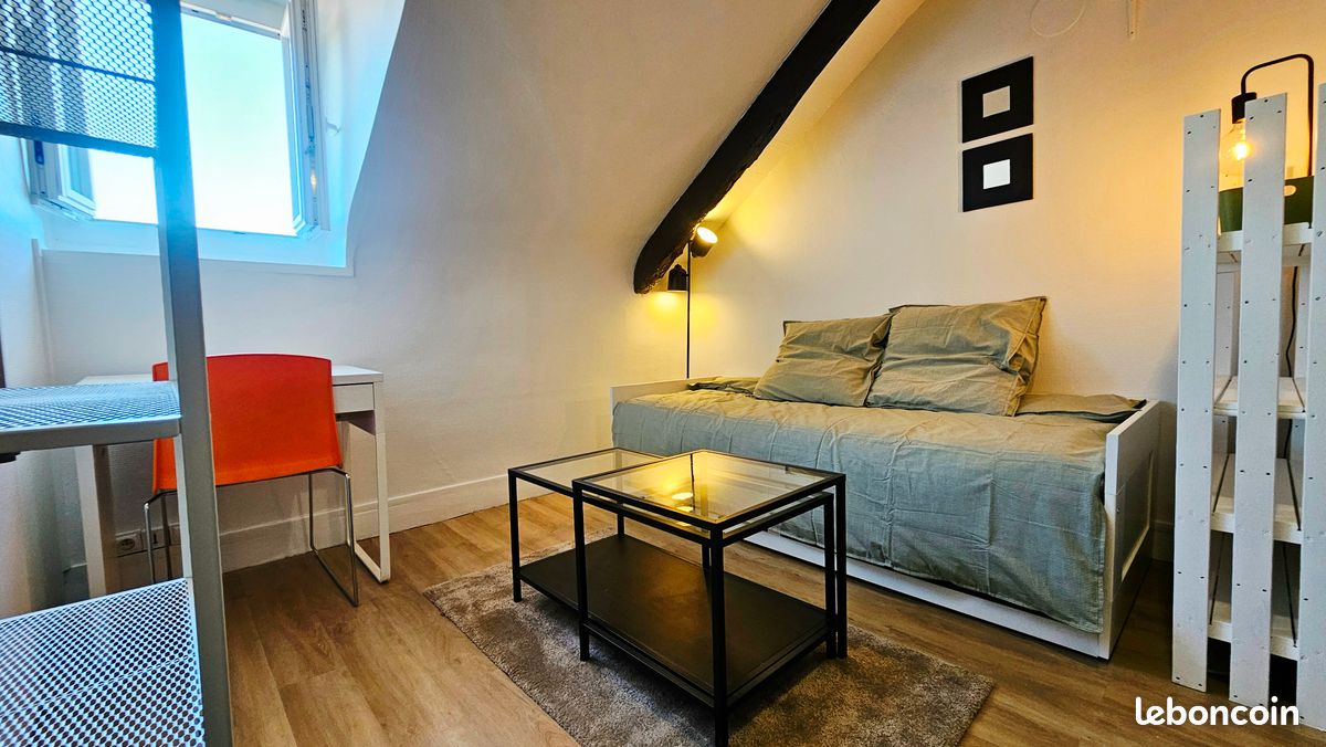 Appartement 1 pièce 13 m² · à Versailles · 13 m² · 640 €