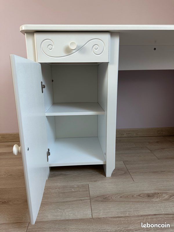 Bureau (image 3)