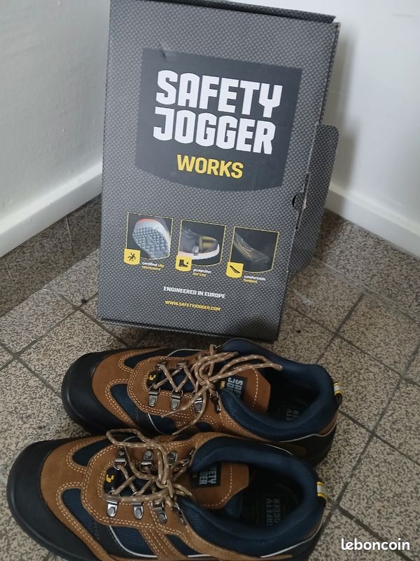 Chaussure de travail (image 1)