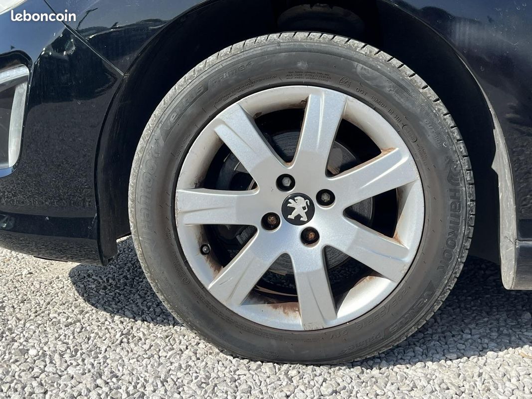 PEUGEOT 308 1.6 e-HDi - 112 CV BERLINE ALLURE PHASE 2 / CLIM AUTO / REGULATEUR / JANTES (image 19)