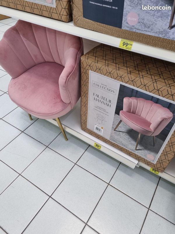 Fauteuil rose (image 1)