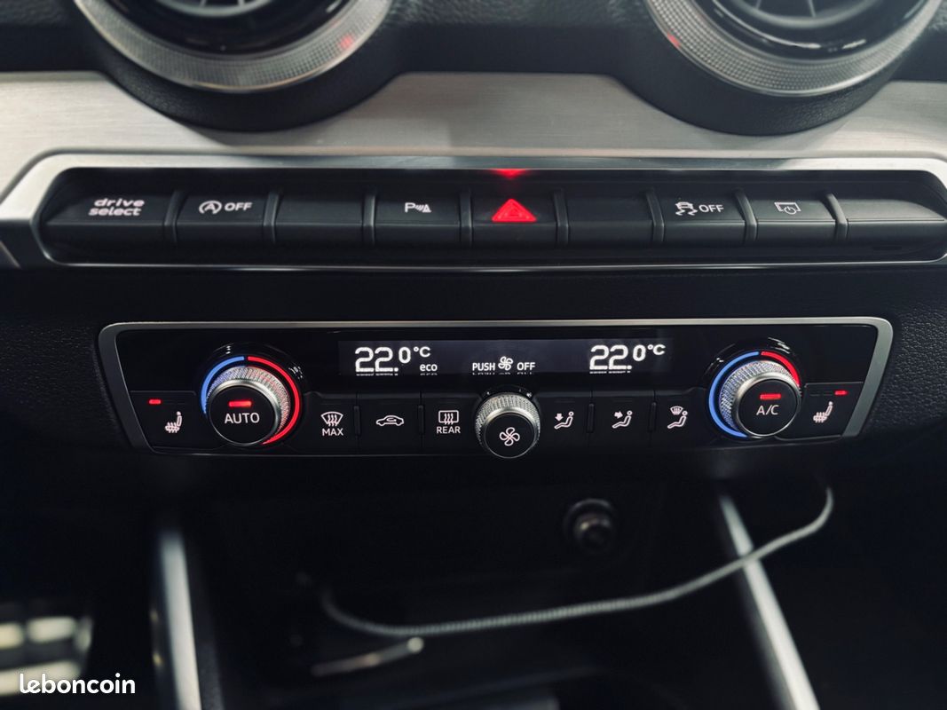 Audi Q2 35 TFSI 1.5L 150CH S LINE + ENTRETIEN CONSTRUCTEUR + TOIT OUVRANT + CARPLAY + CAMERA DE RECUL + GARANTIE 12 MOIS (image 28)