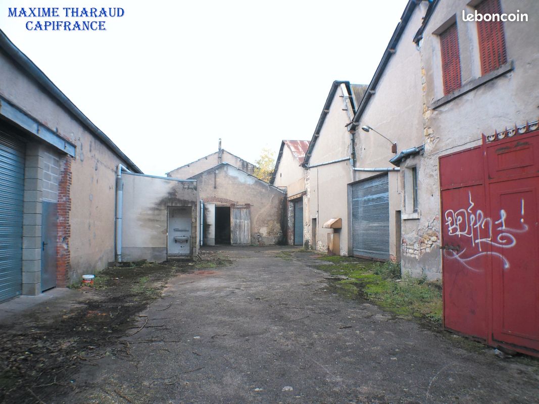 Local industriel 417 m² (image 1)