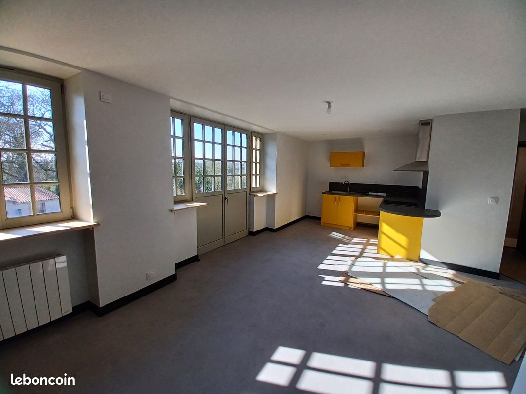 Appartement 2 pièces 48 m² · à Bressuire · 48 m² · 782 €