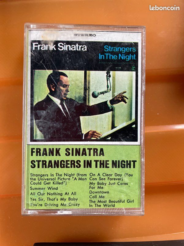 Cassette Franck Sinatra Strangers in the night 1967 (image 1)
