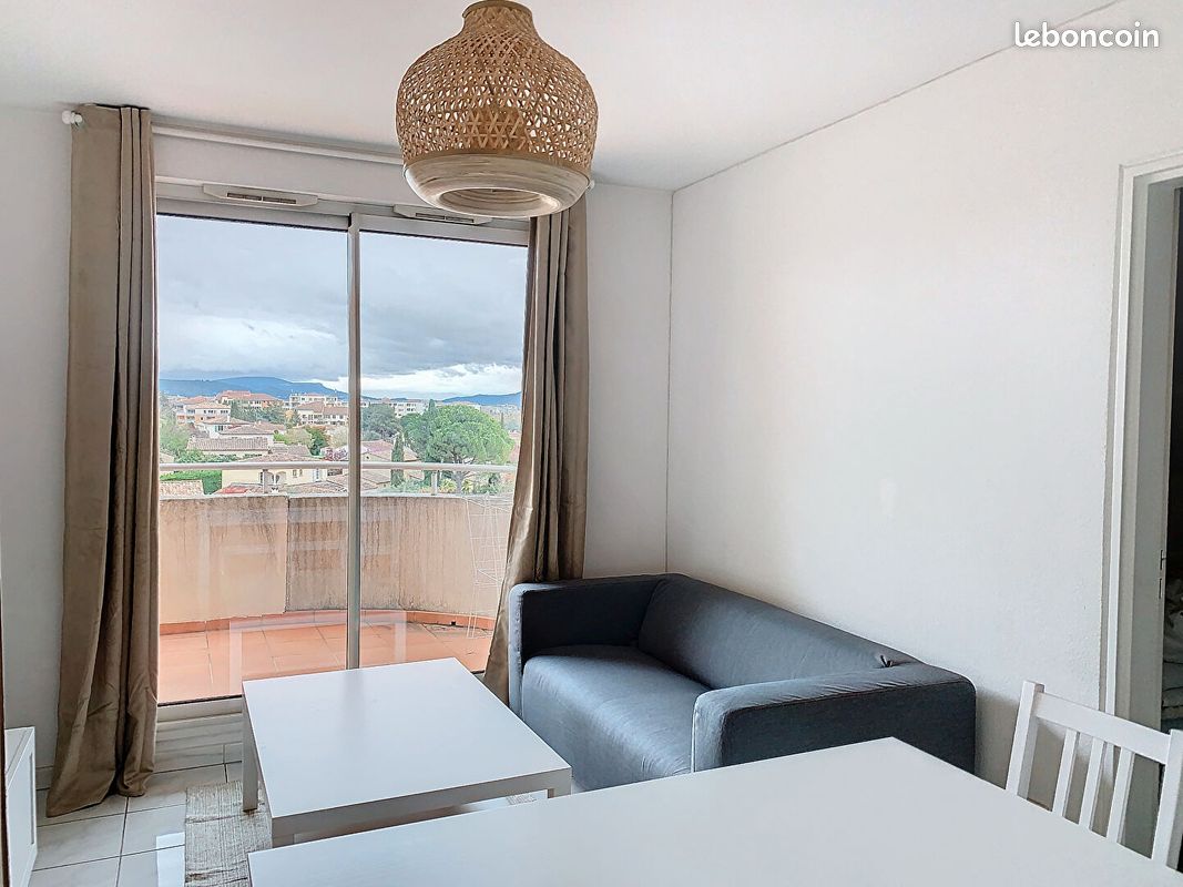 Appartement 2 pièces 28 m² · à Aix-en-Provence · 28 m² · 800 €