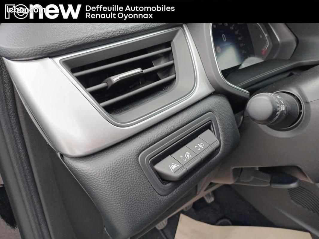 Renault Captur mild hybrid 140 Techno (image 16)