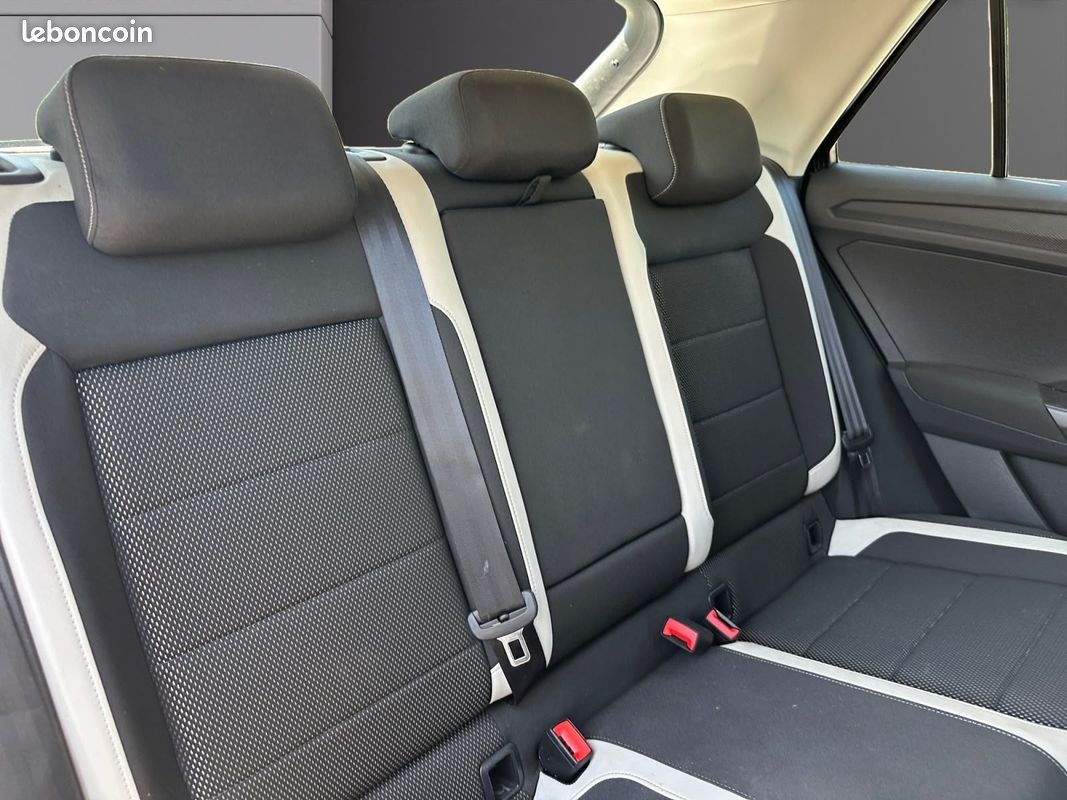VOLKSWAGEN T-ROC 2.0 TDI 150 Start/Stop DSG7 Carat - CAMERA DE RECUL - CARPLAY (image 6)