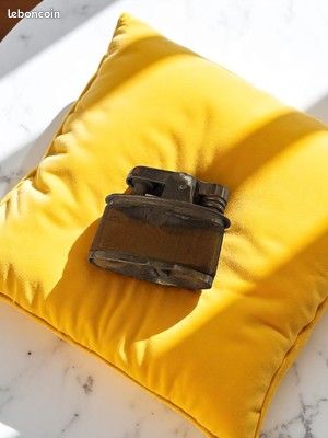Briquets anciens : l'art et l'histoire des briquets de collection