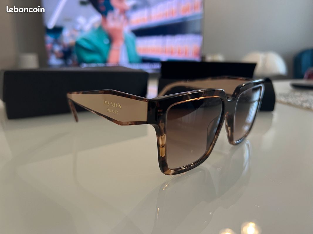 Lunettes de soleil Prada (image 4)