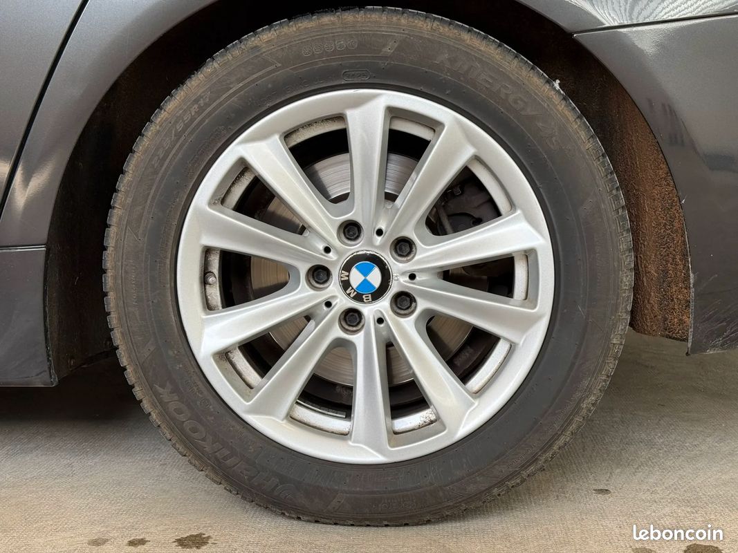 BMW Série 5 Touring 2.0 D 190ch Lounge - 2015 - Suivi complet - Phares LED - Boîte auto (image 24)