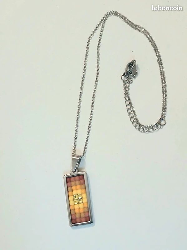 Grand collier italien ancien en or avec micro-mosaïque et médaillon En vente sur
