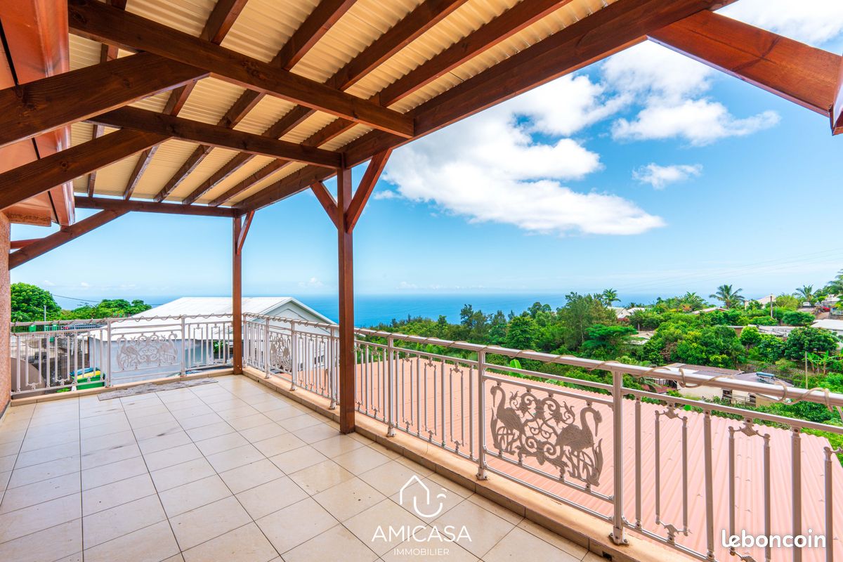Maison 6 pièces 134 m² · à La Possession · 134 m² · 420 000 €