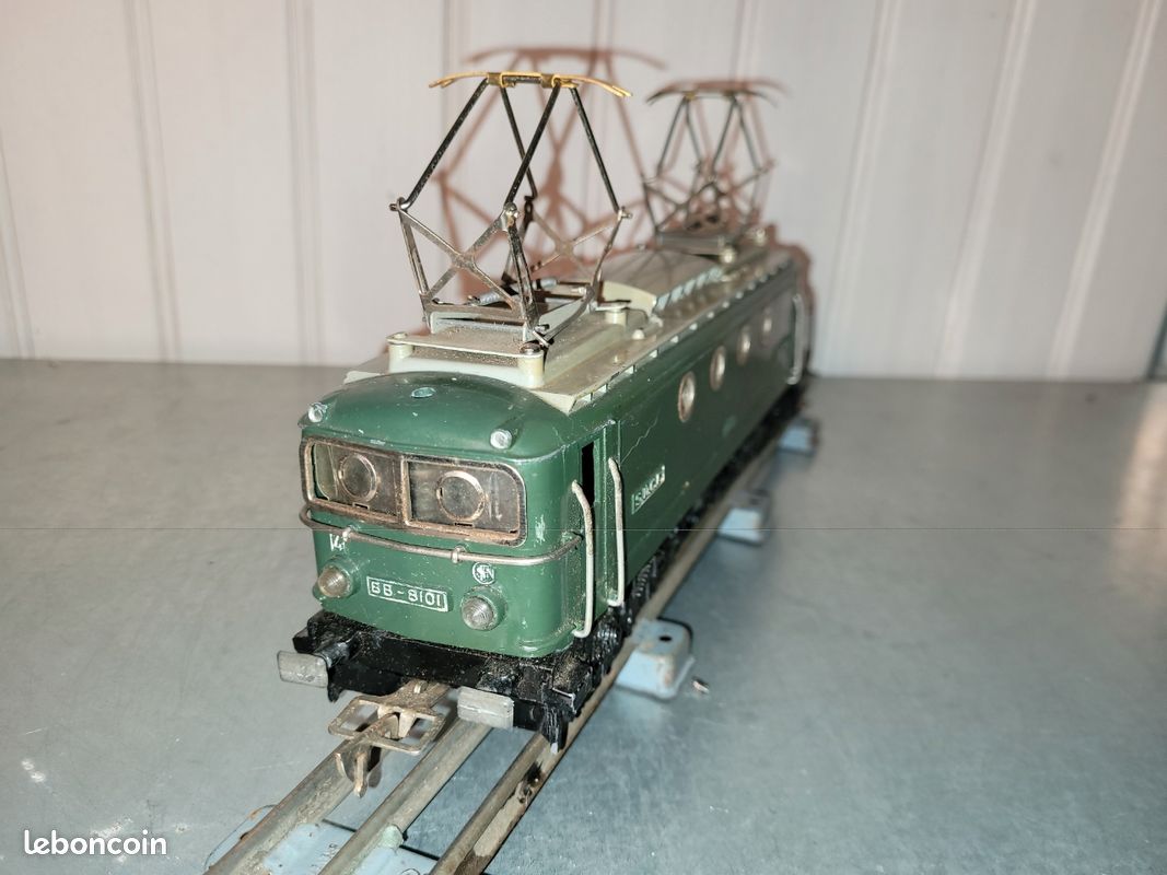 RARE TOP ! TRAIN JEP O LOCOMOTIVE BB8101
