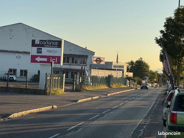 Local commercial 710 m² (image 3)