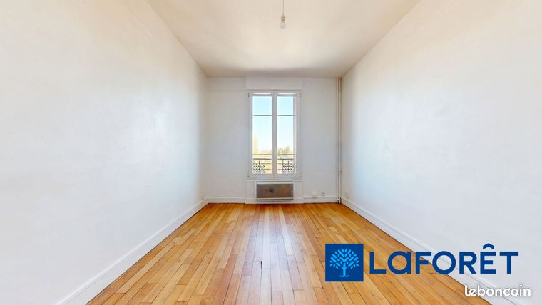 https://img.leboncoin.fr/api/v1/lbcpb1/images/f5/a9/3c/f5a93ce0dda7a0743013139a6458d976d3e08dca.jpg?rule=ad-image