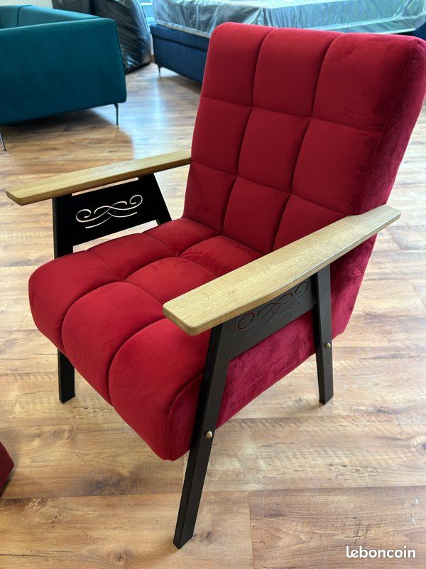 Fauteuil + pouf (image 2)