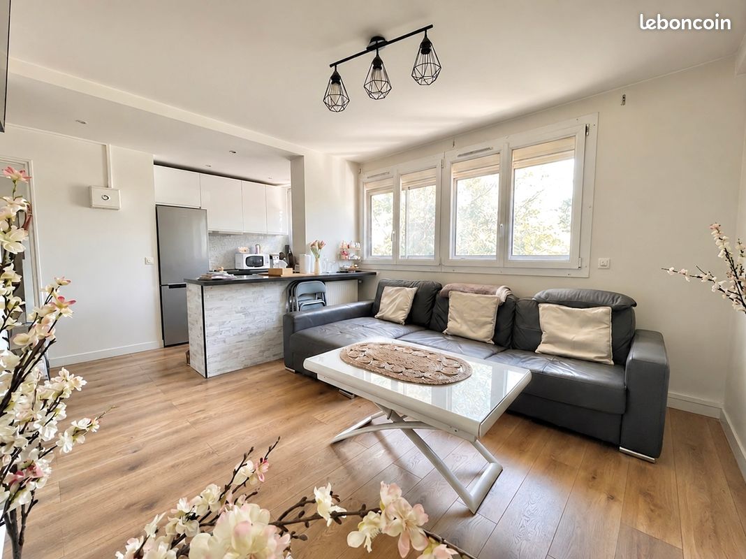 Appartement 3 pièces 50 m² · à Saint-Maurice · 50 m² · 305 000 €
