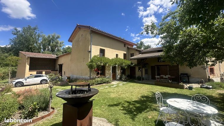 Propriété 8 pièces 180 m²