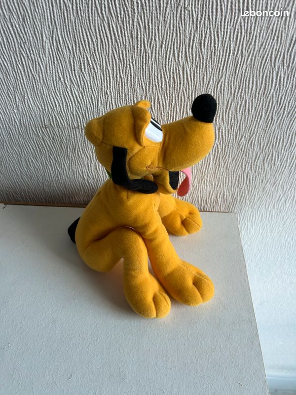 Petite peluche pluto (image 2)