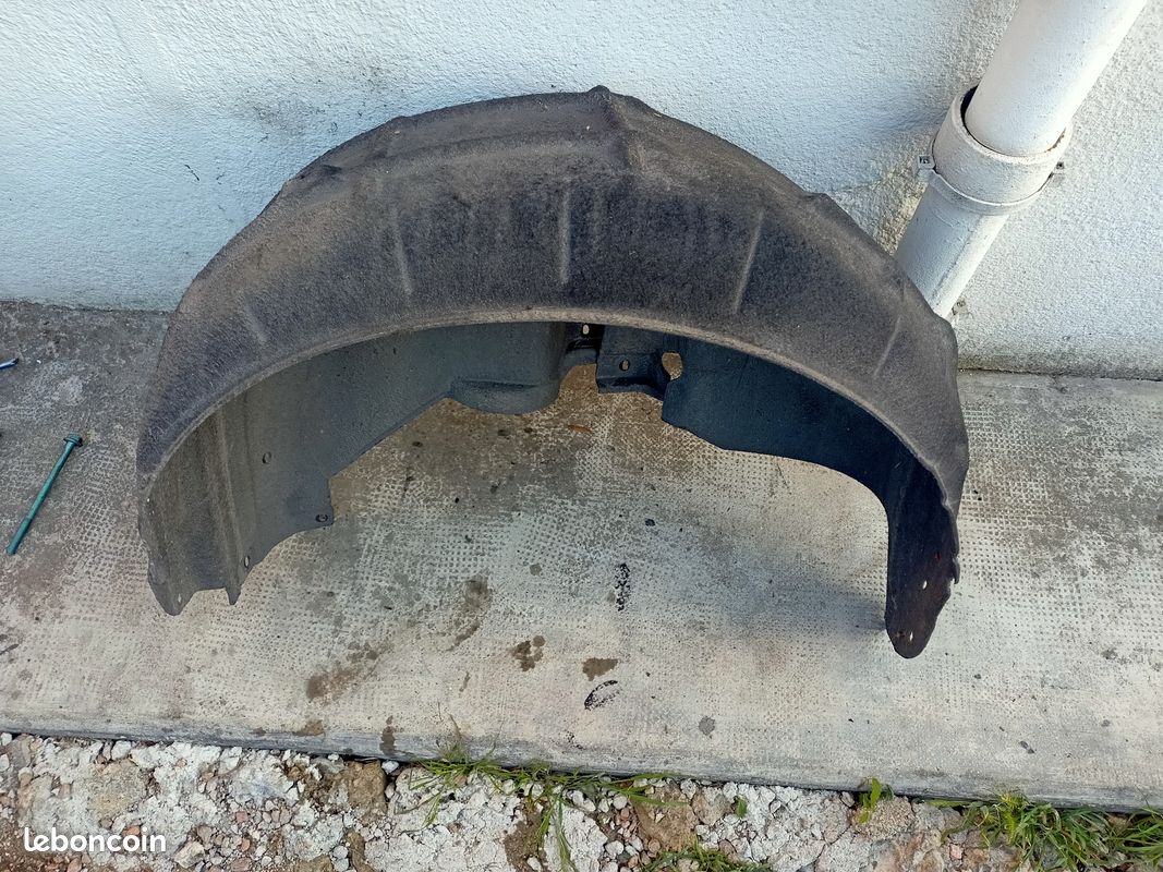 Support De Garde-boue Avant Droit Pour AUDI A4 B6 (8E) - Réf. 8E0853922B, Moteur 2.0E 96kw 2003 - Occasion, Origine Allemagne