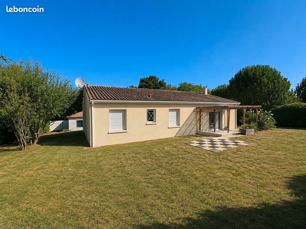 Maison 6 pièces 107 m² · à La Couronne · 107 m² · 920 €
