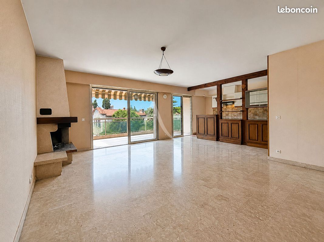 Appartement 3 pièces 72 m² · à Saint-Laurent-du-Var · 72 m² · 385 000 €