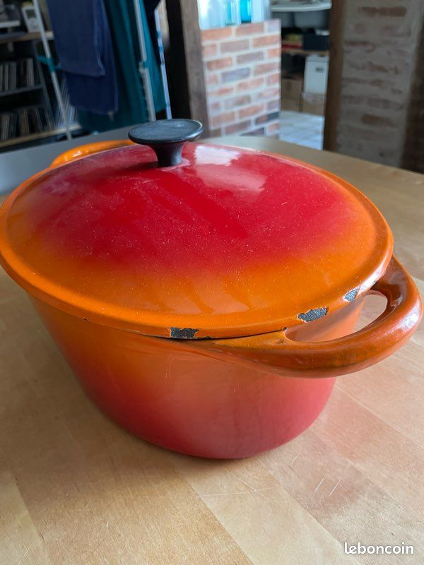 Cocotte en fonte (image 1)