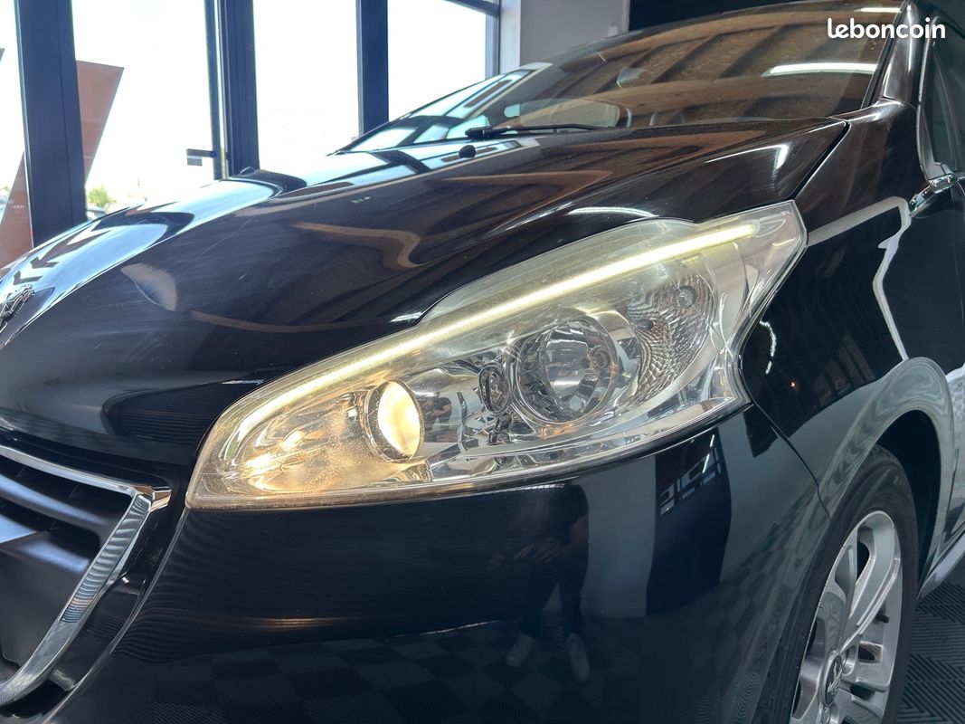 PEUGEOT 208 GENERATION-I 1.6 VTI 120 Ch ALLURE (image 27)