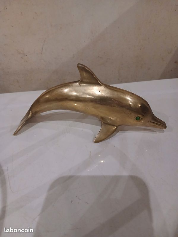 Dauphin en laiton vintage statuette deco marine poisson metal dore (image 1)