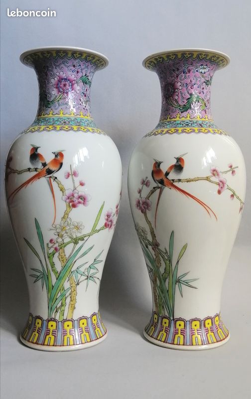 Ancienne Paire de Vases Chinois en Porcelaine - Milieu XXème (image 1)