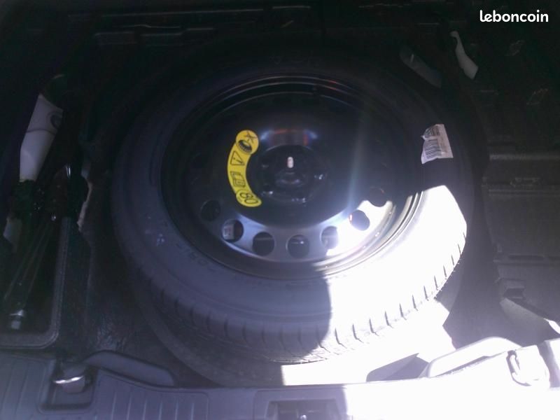 Ford Kuga 2.5 Duratec 180ch Hybrid FlexiFuel Titanium Powershift (image 23)