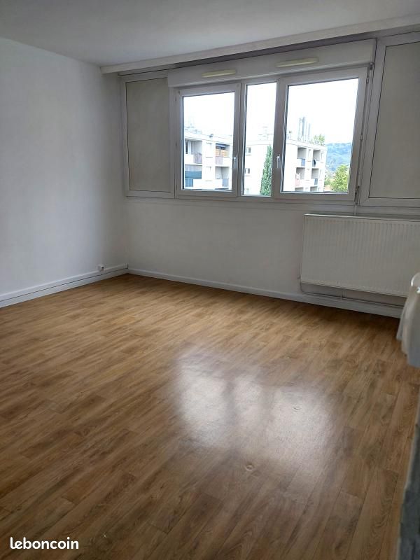 Appartement 3 pièces 64 m² · aux Roches-de-Condrieu · 64 m² · 569 €/mois