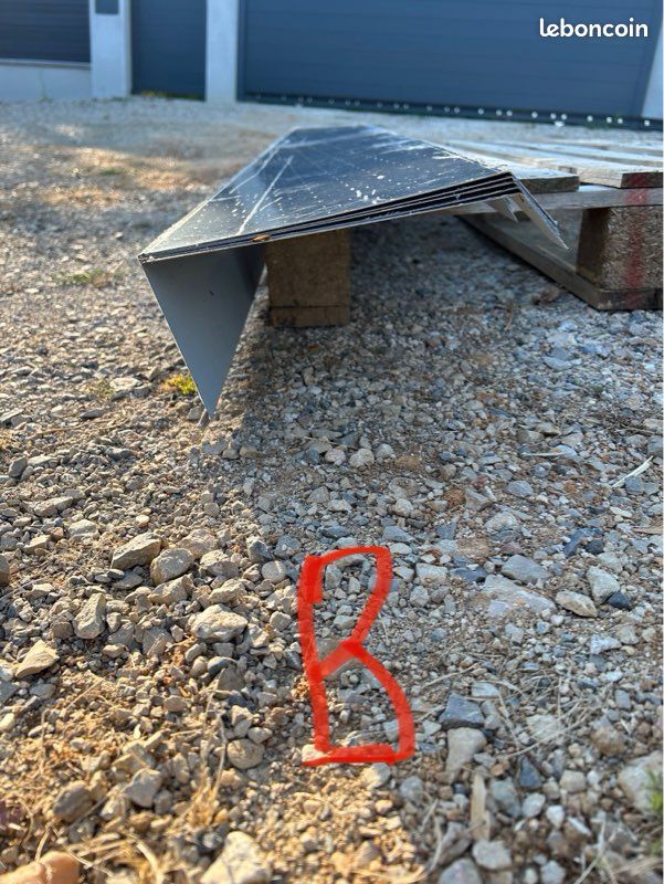 Rives de toit (image 1)
