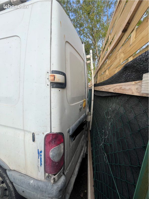 Nissan interstar 2.5 dci 120 ch 2010 (image 3)