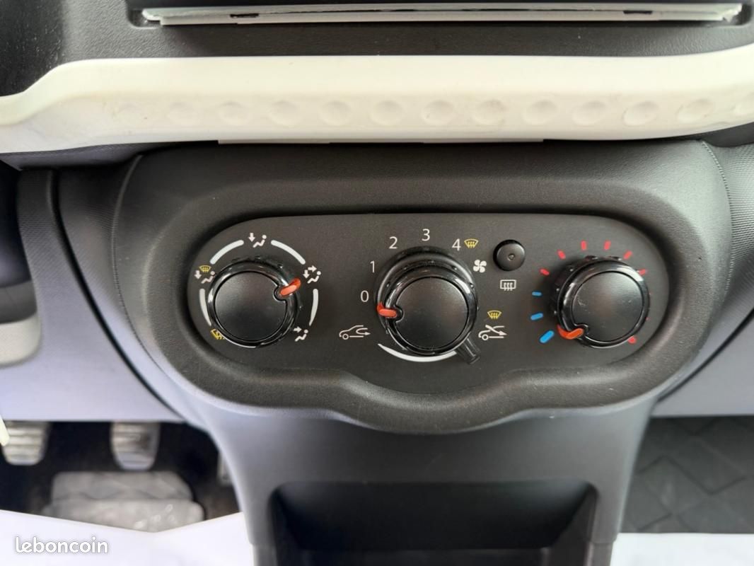 Renault Twingo III 1.0 SCe 70 E6C Life (image 11)