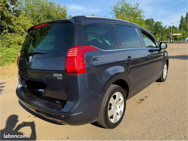 Peugeot 5008 hdi boite auto (image 2)
