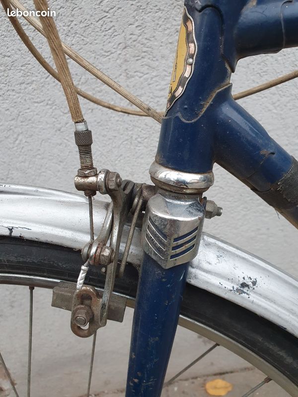 VÉLO FREIN  SMG DEMI BALLON  et POIGNETS VELO ANCIEN