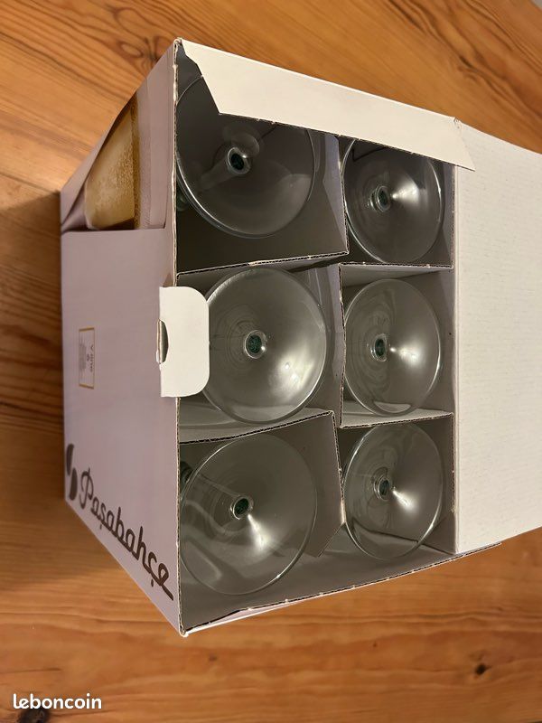 6 flûtes à champagne (image 1)