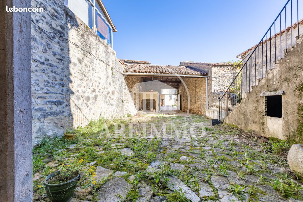 Maison 4 pièces 94 m² · à Saint-Martin-de-Londres · 94 m² · 379 000 €