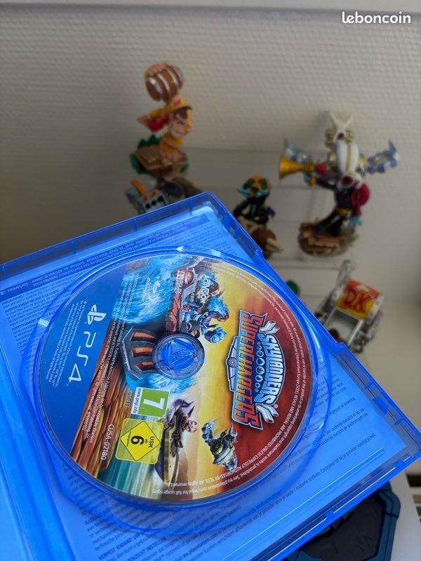 Jeu PS4 Skylanders Superchargers + Portail + Figurine - Complet, Très Bon état
