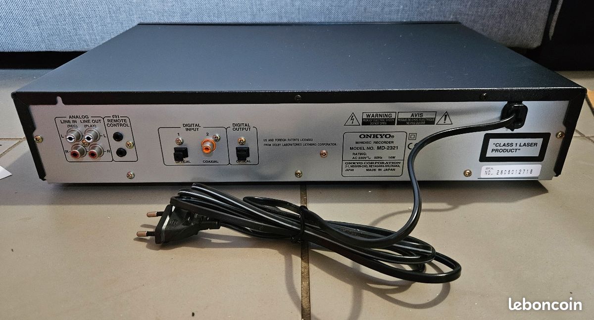 Enregistreur minidisc.
MD-2321.
Onkyo.
Neuf, mais carton hs (image 2)